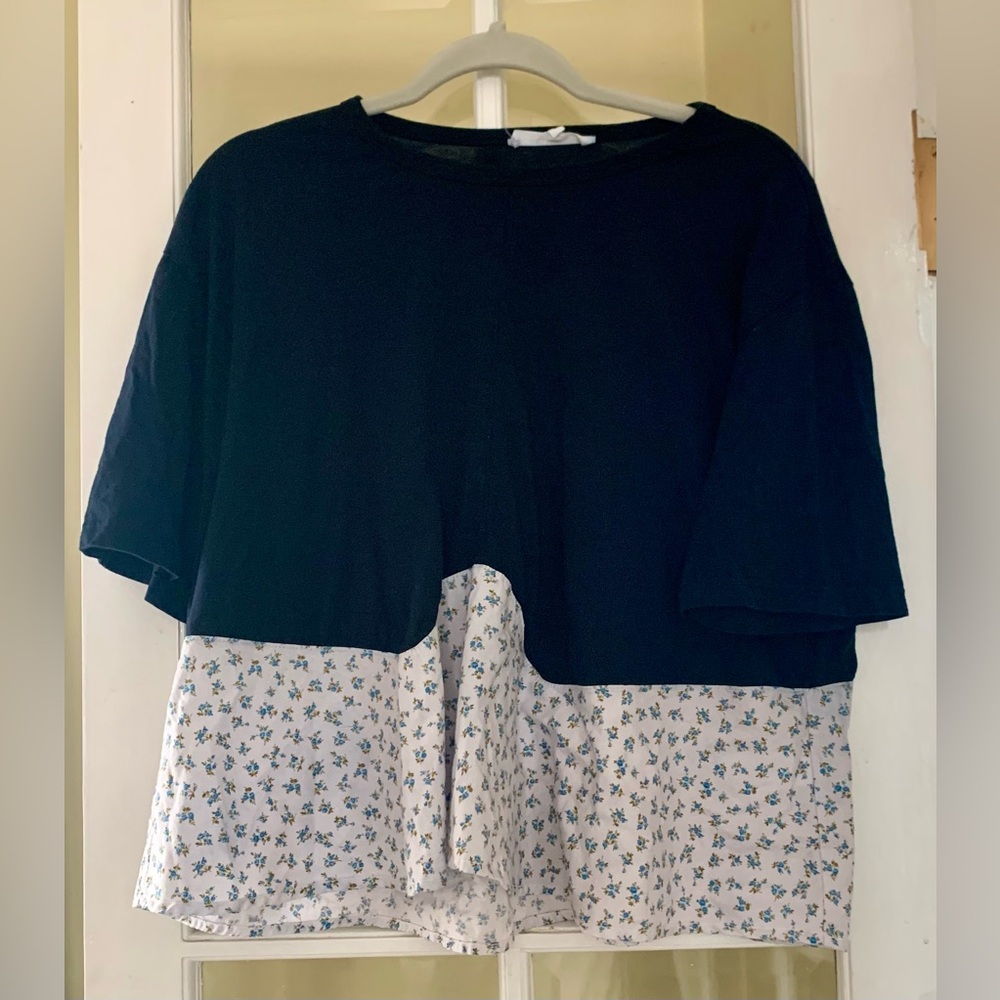 Clu Too Top Womens Small Navy Blue Floral Cottagecore Mixed Media Ditsy